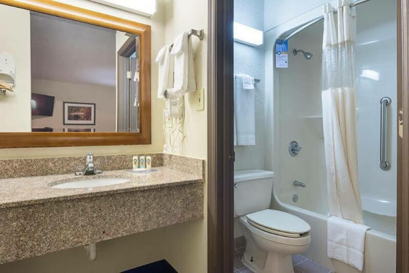 Quality Inn Commerce At I-85 מראה חיצוני תמונה